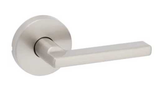 Kwikset Halifax Passage Door Lever Set with Round Rose Satin Nickel 720HFLRDT-15